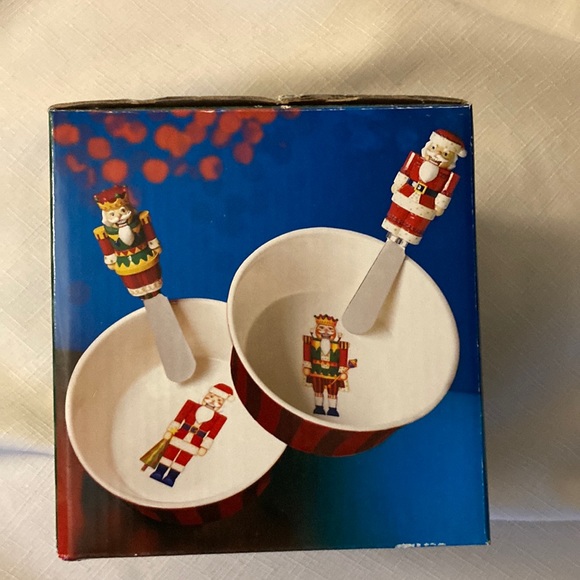 Jenny and Jeff Designs bowls & spreaders - Picture 1 of 10